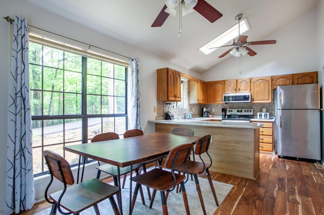 Little Cub Cottage - Mtn Views & Community Pools Gatlinburg Exteriér fotografie