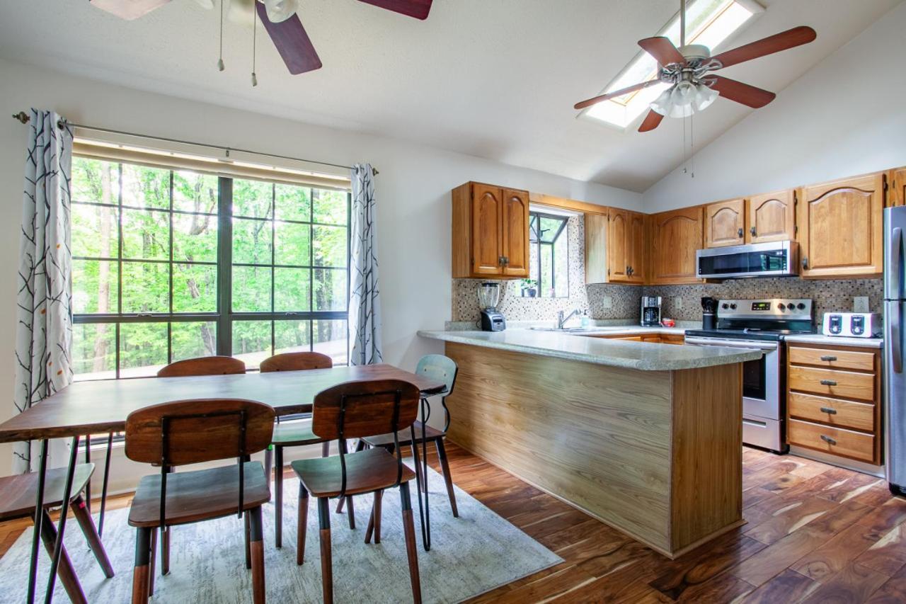 Little Cub Cottage - Mtn Views & Community Pools Gatlinburg Exteriér fotografie